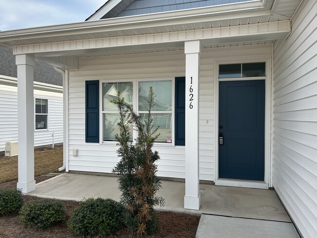 Building Photo - The Landing at Lewis Creek | 3 bedrooms, 2 baths