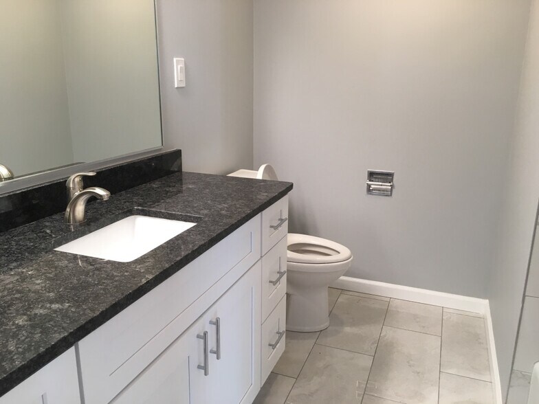 Building Photo - 3705 S George Mason Dr