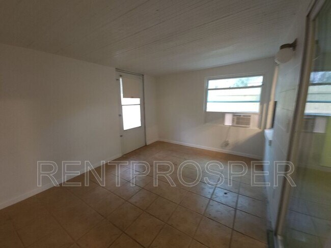 Building Photo - 3004 Patel Dr