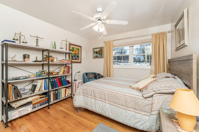 Building Photo - Four Bedroom Home in Portage