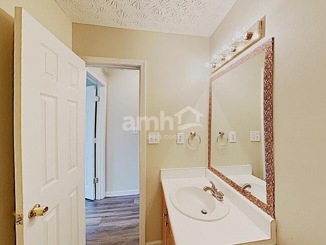 Building Photo - 3349 Mooring Dr