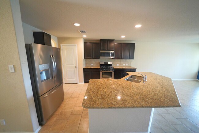 Building Photo - Gorgeous Selma Living with a Inground Pool...