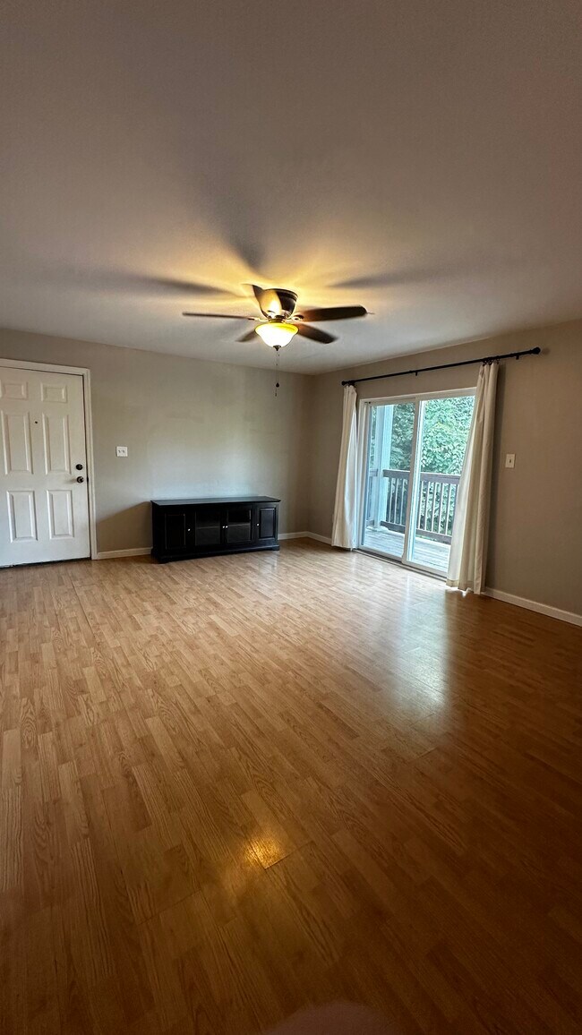 Building Photo - 14 Eagle Rock Cove