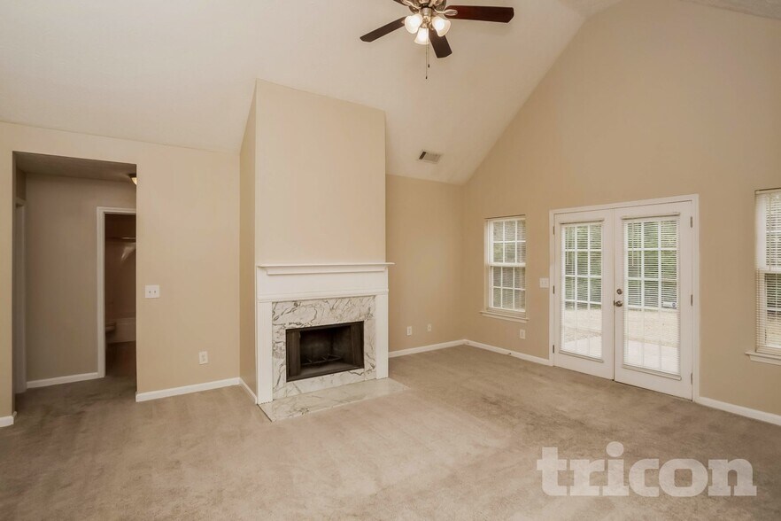 Building Photo - 25 Longcreek Ct