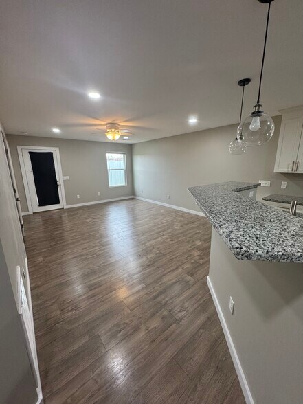 Building Photo - 3811 McBroom Chapel Rd