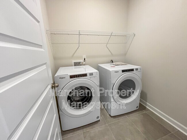 Building Photo - 760 Penfold Pt