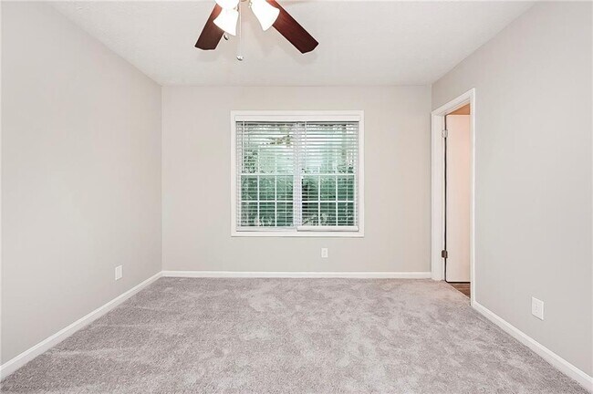 Building Photo - 8990 Sterling Ridge Ln