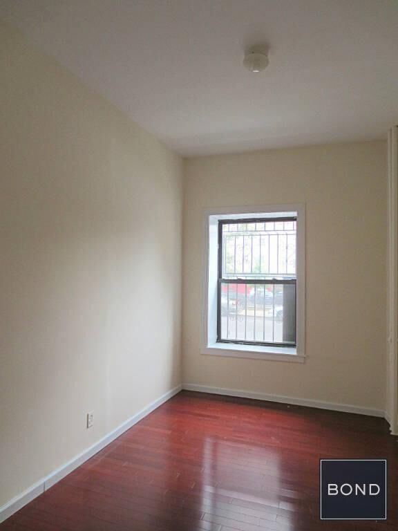 Building Photo - 119 W 104th St