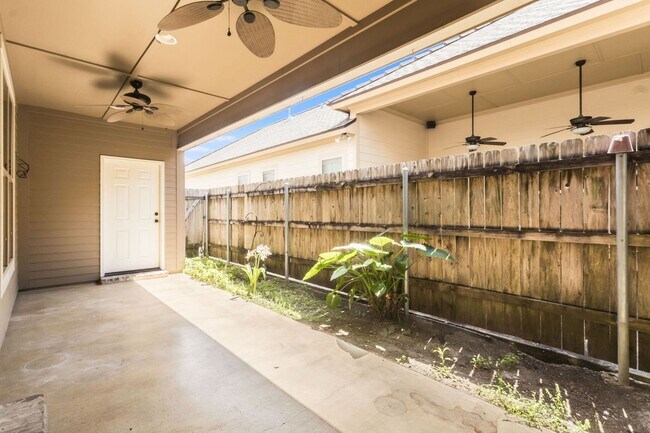 Building Photo - FOR RENT in LAFAYETTE!