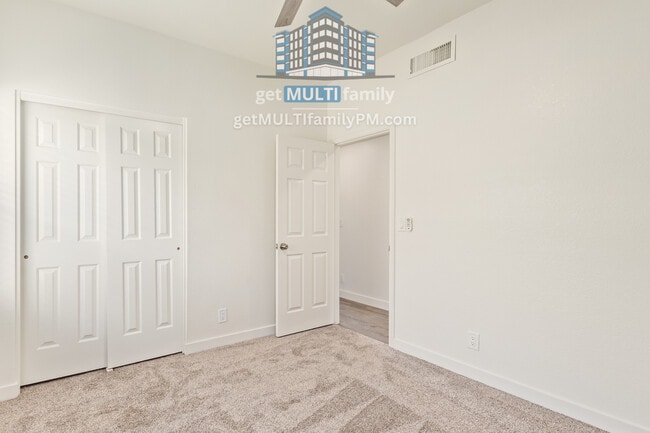 Building Photo - 234 N Heritage Dr