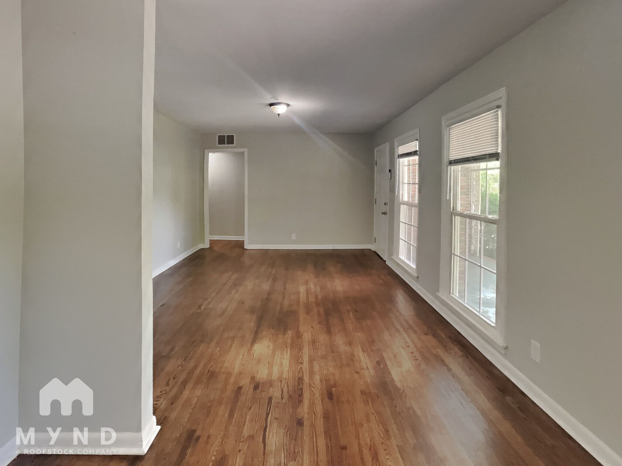 Building Photo - 921 Daniel Cir