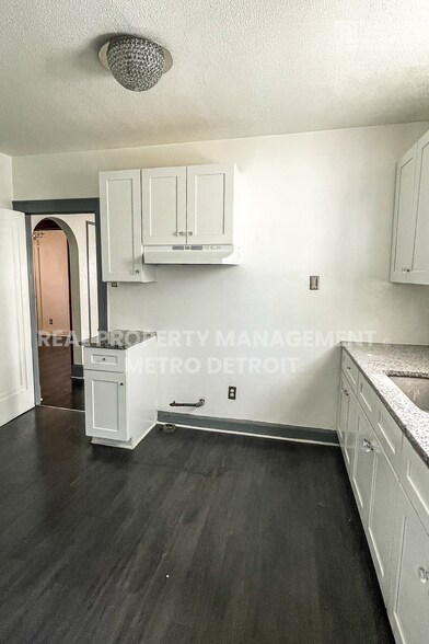 Building Photo - 5105 Grayton St