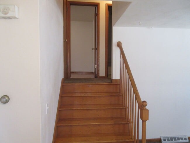 Building Photo - 378