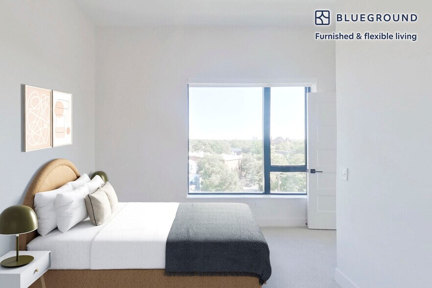 Building Photo - 1350 40th St