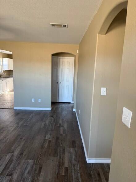 Building Photo - 2907 Dalton St