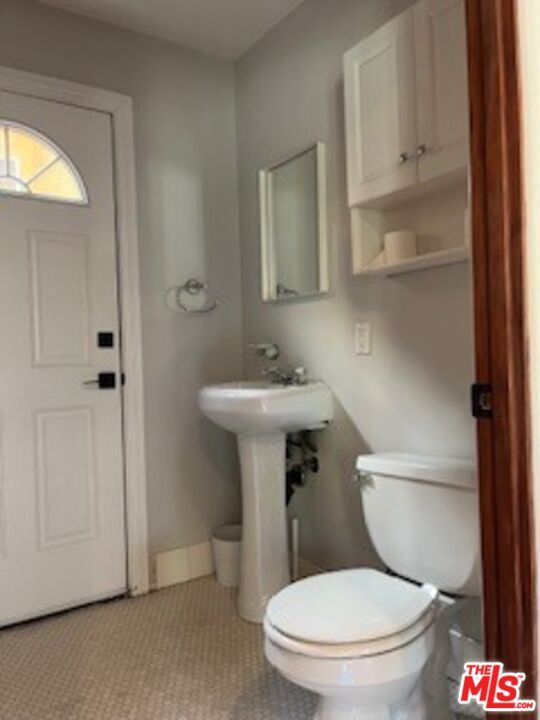 Building Photo - 8302 S Sepulveda Blvd