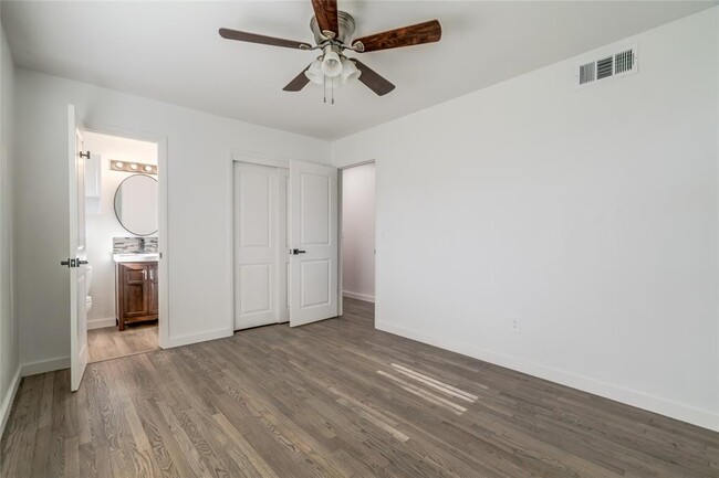 Building Photo - 1409 S Blvd
