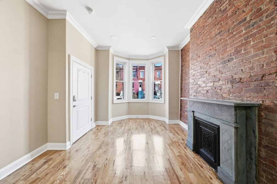 Building Photo - 37 Astor Pl