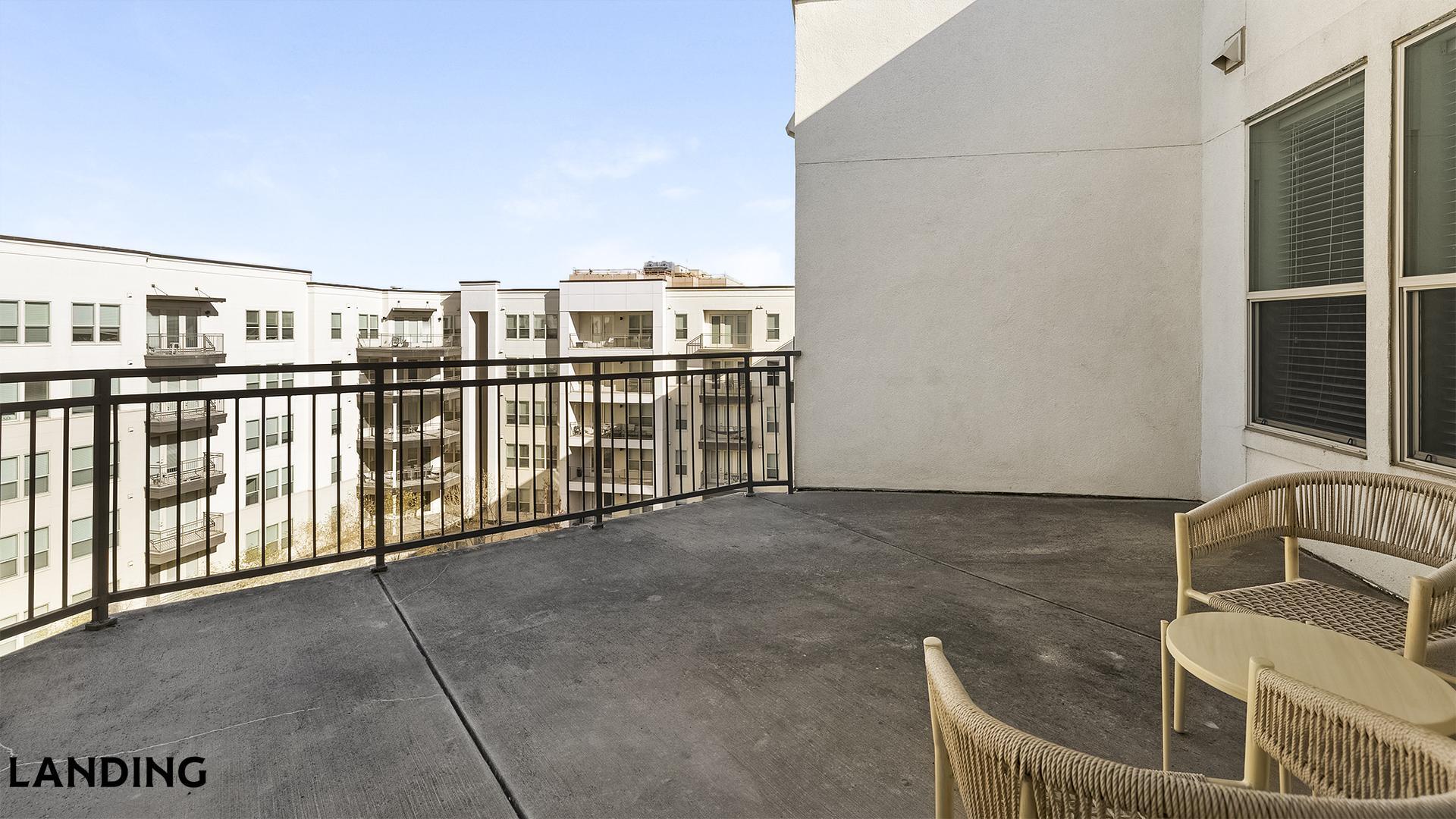 Building Photo - 101 S Center St