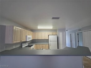 Building Photo - 2502 Park Rd