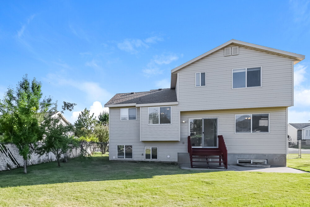 Building Photo - 2563 200 E