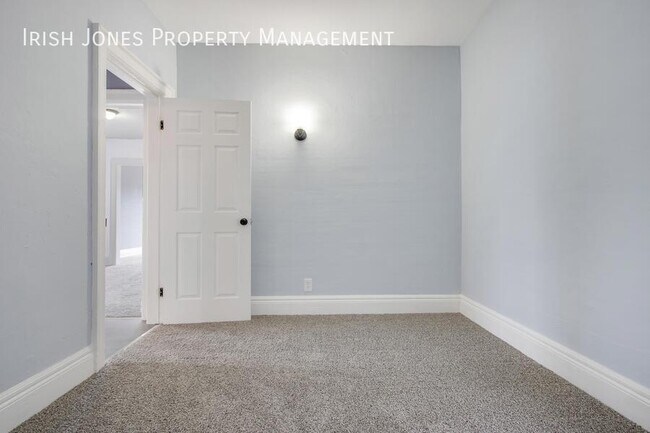 Building Photo - 1514 William St