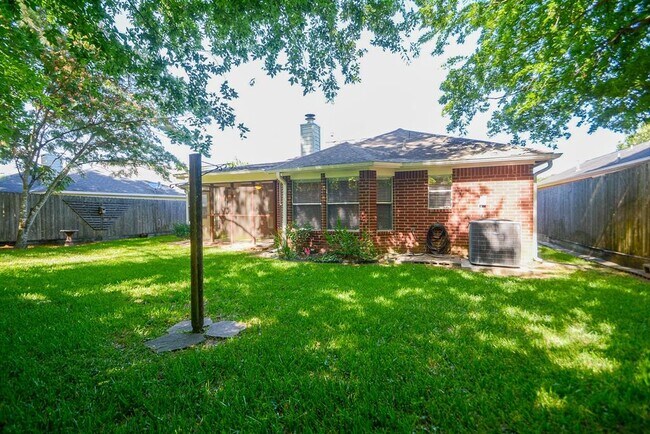 Building Photo - 13639 Country Pine Ct