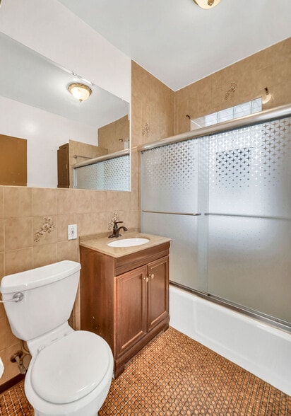 Building Photo - 2258 N Central Ave