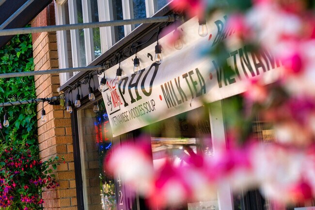 Building Photo - 1428 SE 19th Ave