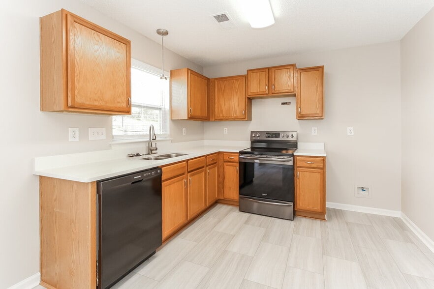 Building Photo - 5922 Laurenfield Dr