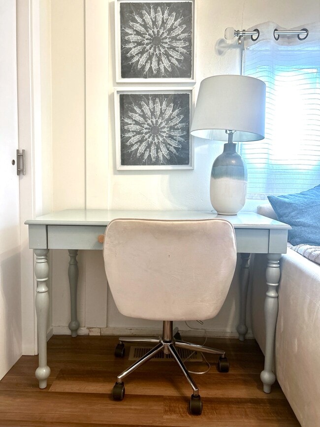 Building Photo - 218 19th St