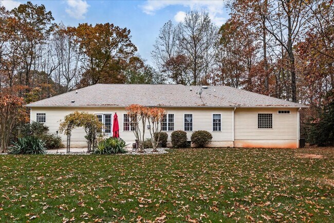 Building Photo - **Charming 3-Bedroom Rambler on 3 Acres in Scenic Stafford** NO HOA