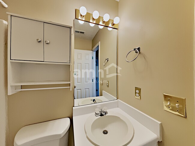 Building Photo - 3271 Avensong Village Cir