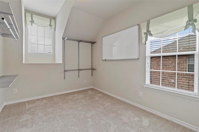 Building Photo - 8700 La Quinta Lane