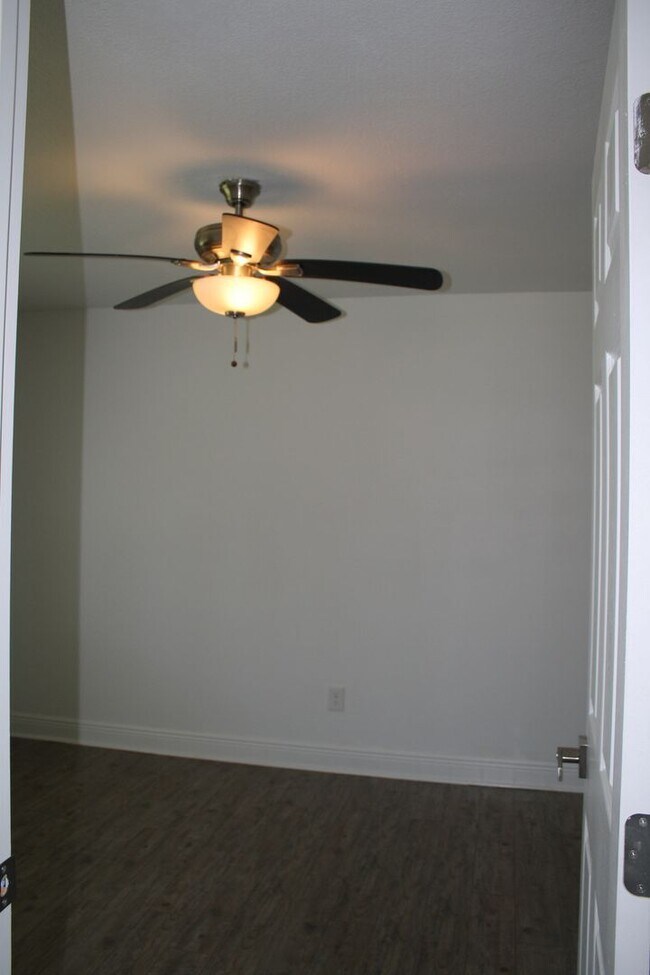 Building Photo - Enjoy Peaceful Living in this Northdale Co...
