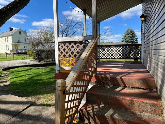 Building Photo - 3BR Retreat Minutes from The Waterfront Shopping & Dining