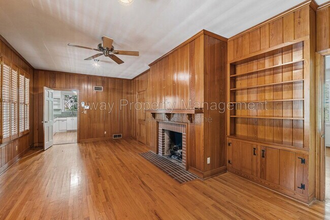 Building Photo - 822 Johns Rd