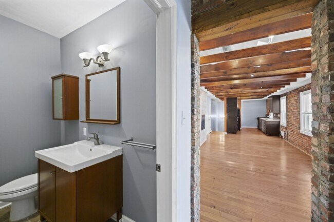 Building Photo - 4213 Butler St