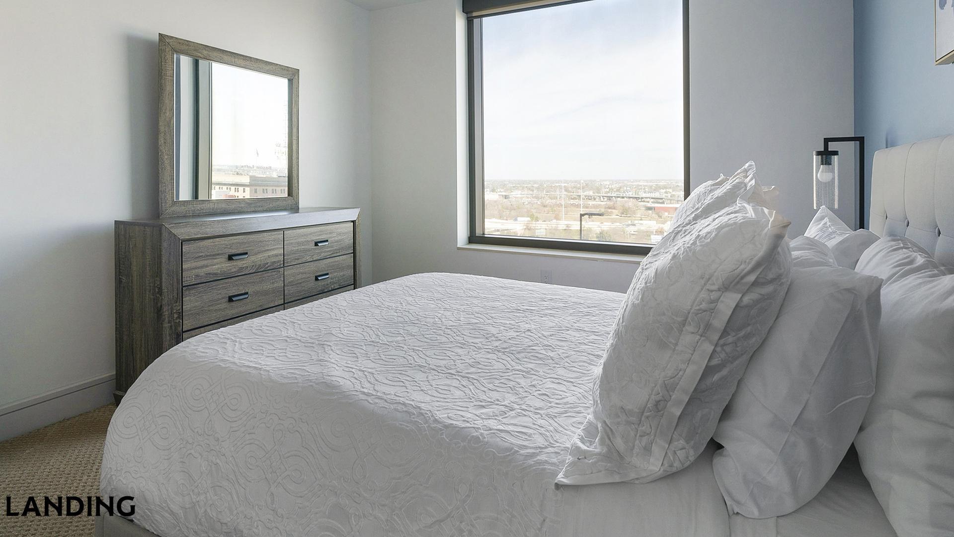 Building Photo - 777 Preston St