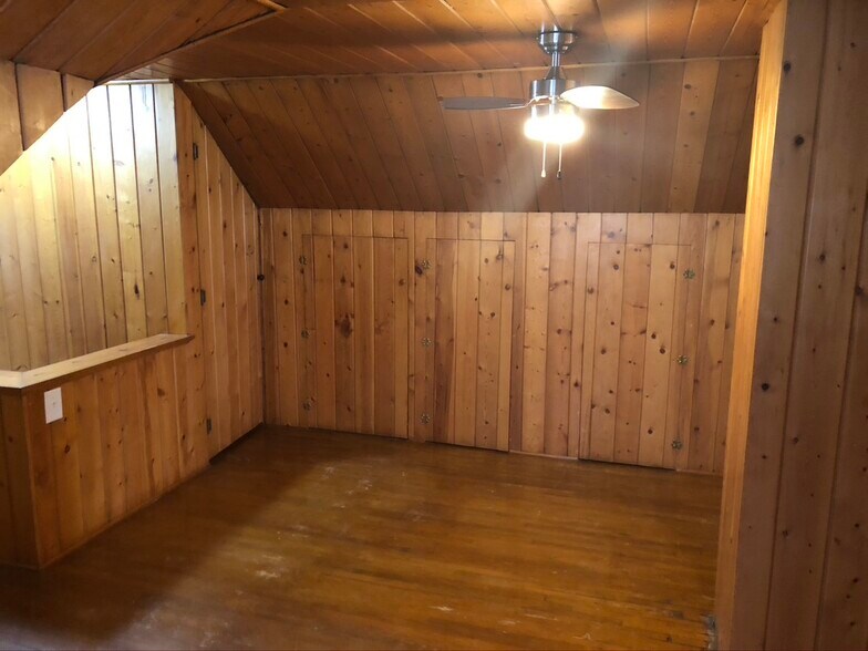 Building Photo - 4936 Woolworth Ave