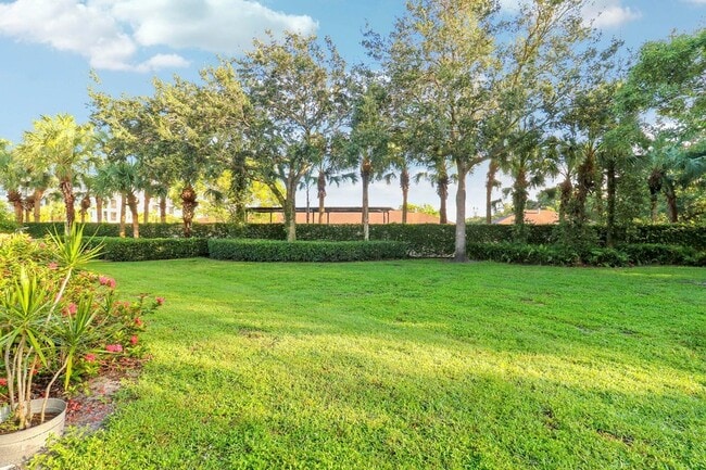 Building Photo - 468 Capistrano Dr