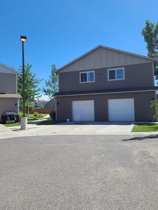 Primary Photo - 3 Bedroom 2.5 Bathroom Townhome