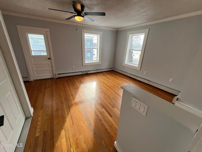 Building Photo - 715 Hudson Ave