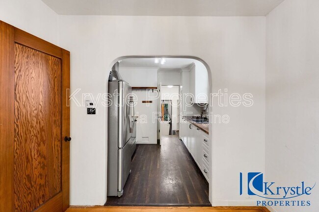 Building Photo - 1616 Fern Pl