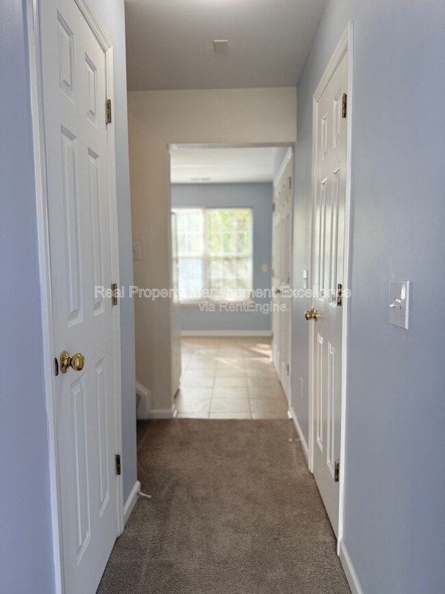 Building Photo - 12 Red Ln