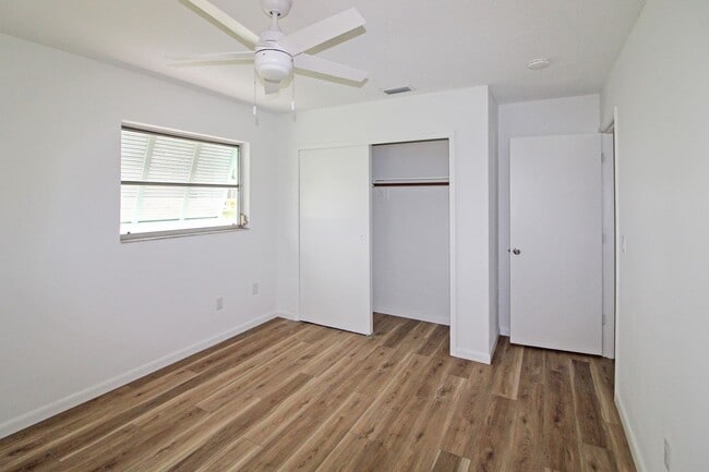 Building Photo - Venice East Annual Home for Rent