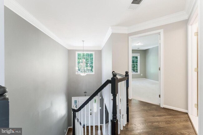 Building Photo - 20152 Boxwood Pl