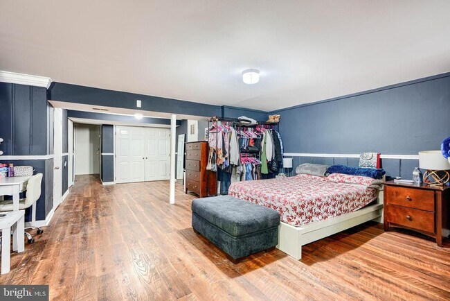 Building Photo - 1543 Lochwood Rd