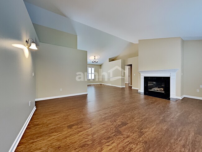 Building Photo - 6408 Sterchi Village Blvd