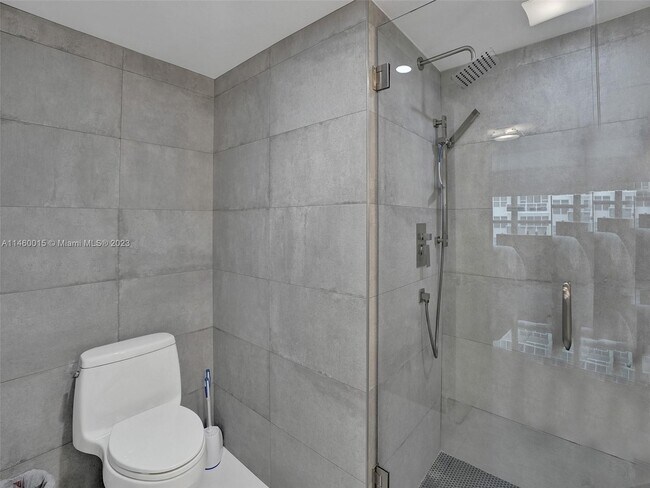 Building Photo - 3750 Galt Ocean Dr